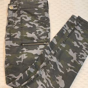 Camo Pants // Size 5